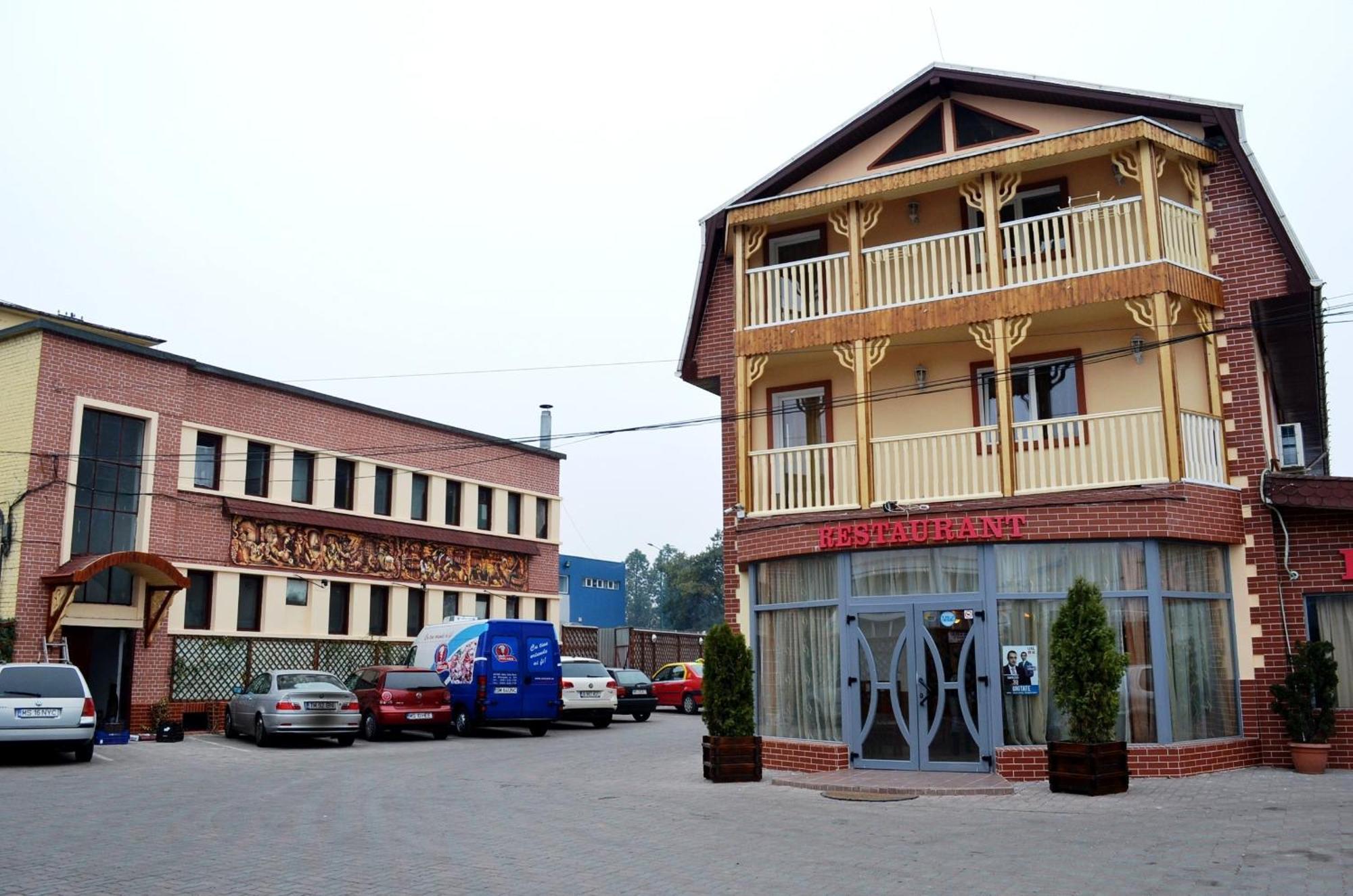Hotel Darina Târgu-Mureş Exterior foto
